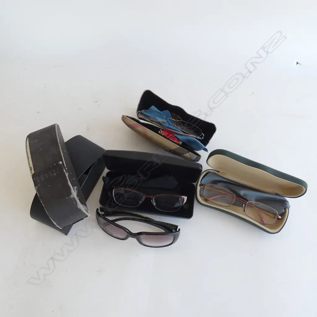 BAG OLD CASED EYE GLASSES + CK SUNGLASSES  Image 1++