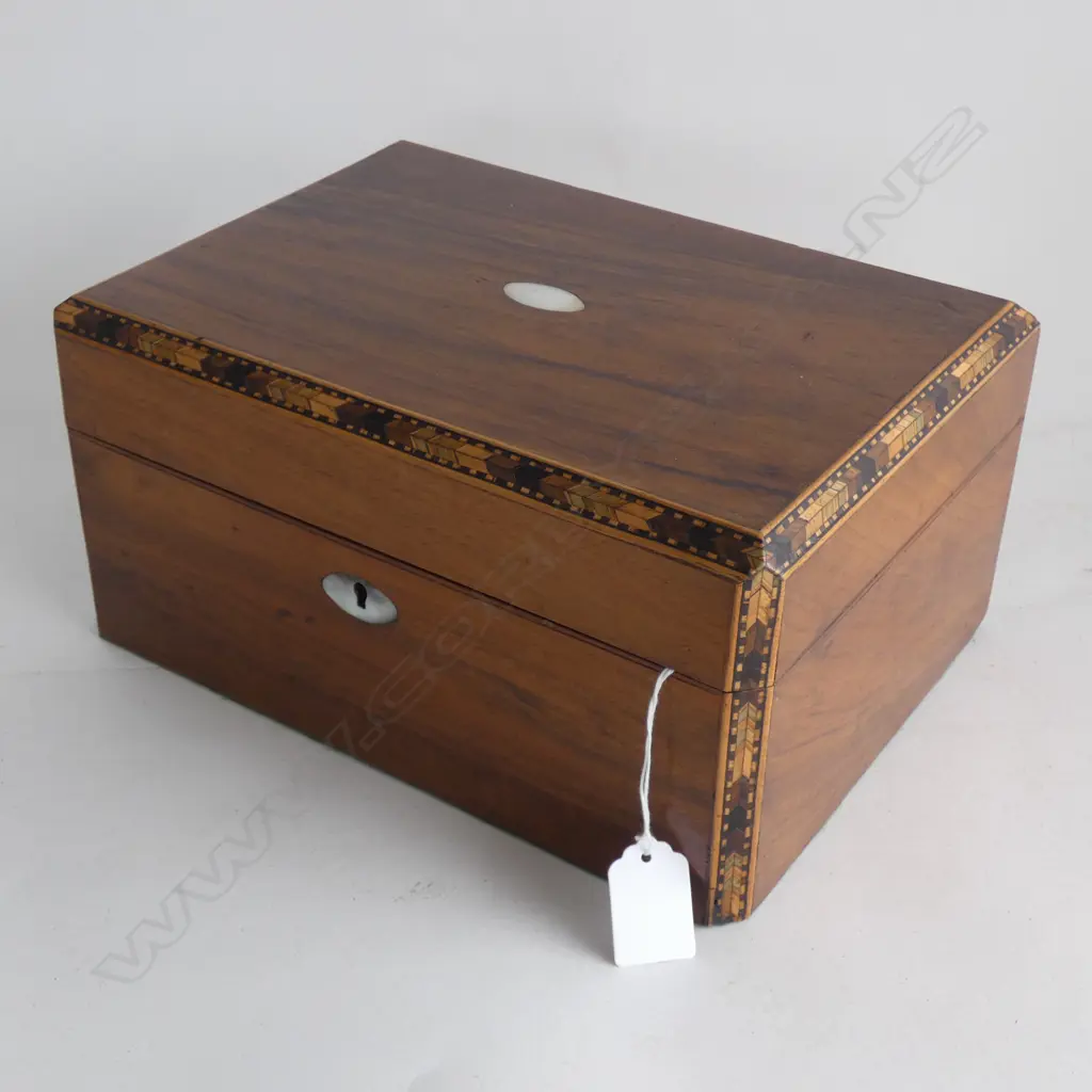 WOODEN JEWELLERY OR SEWING BOX 270 X 200 X 130MM; INLAID RIMS + CONTENTS  Image 1++