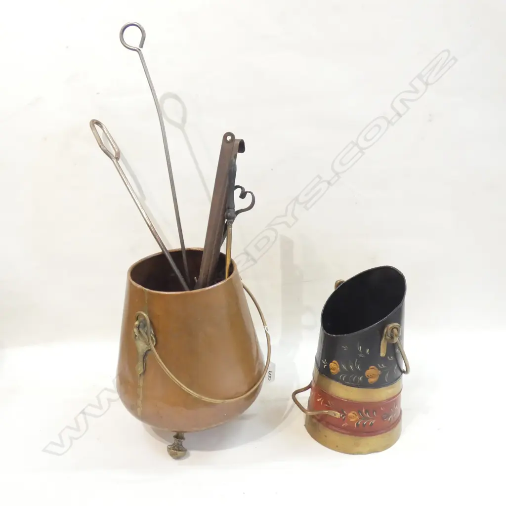 COPPER BUCKET (H 280MM) w ASST FIRE TOOLS + PAINTED COPPER FIRE BUCKET H. 260MM Image 1++