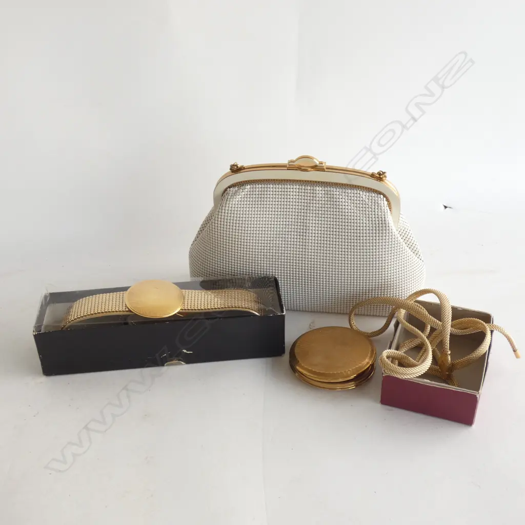 OROTON HAND BAG, BELT, NECKLACE & COIN PURSE Image 1++