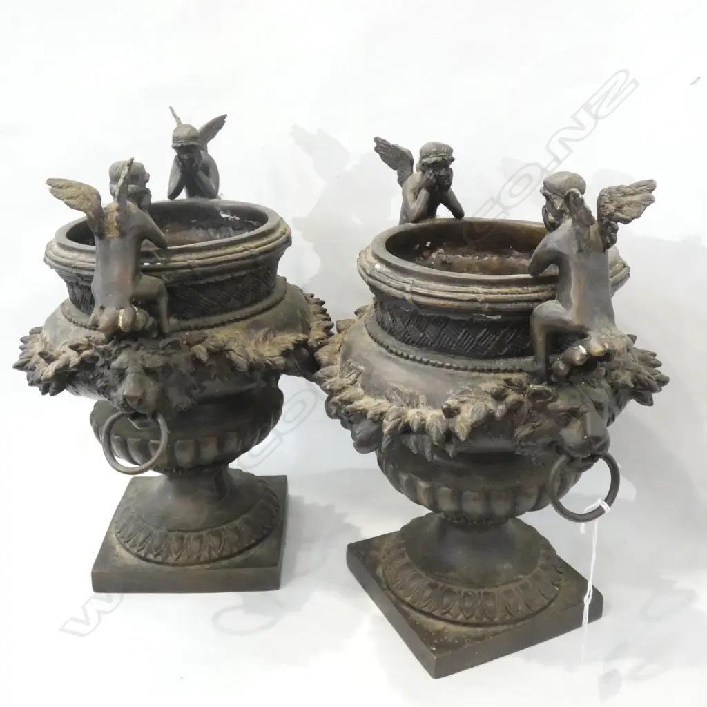 PR BRONZE URNS H.315mm Image 1++