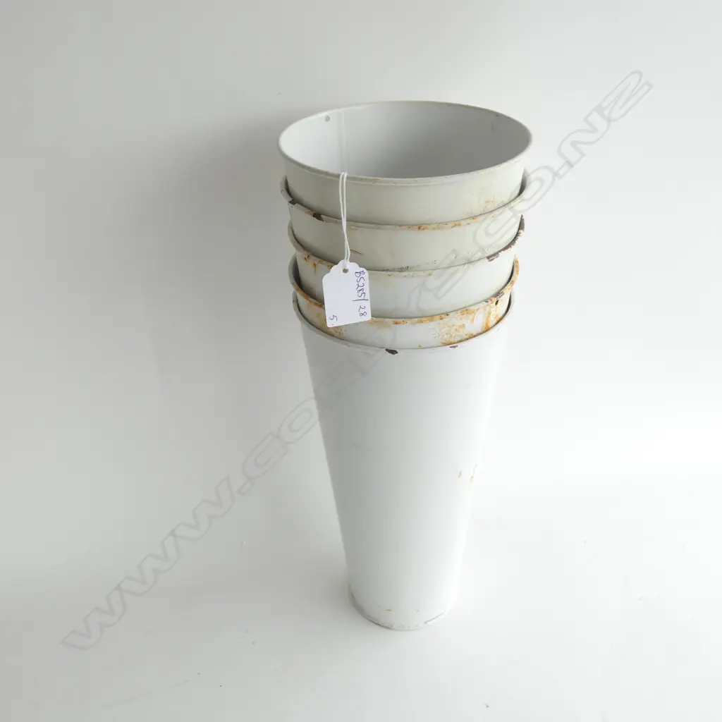 5 VINTAGE TALL WHITE ENAMEL VASES H.280mm Image 1++