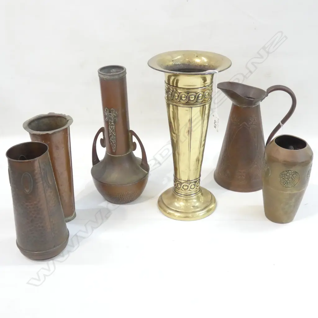 SIX ARTS & CRAFTS BRASS & COPPER & ART NOUVEAU JUG & VASE Image 1++