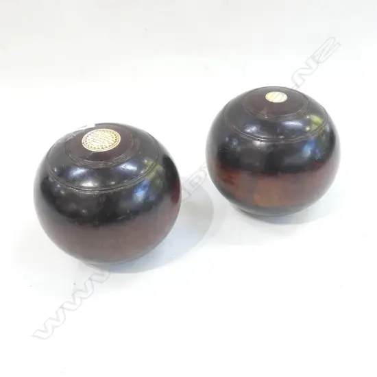 PR WOODEN PRESENTATION BOWLS  C1902-3