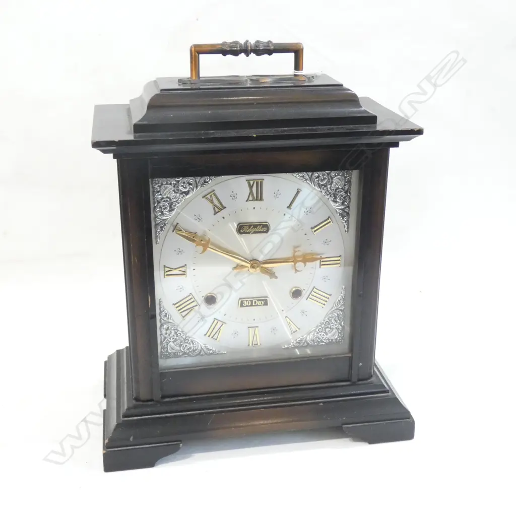 RHYTHM MANTLE CLOCK H 370 MM Image 1++