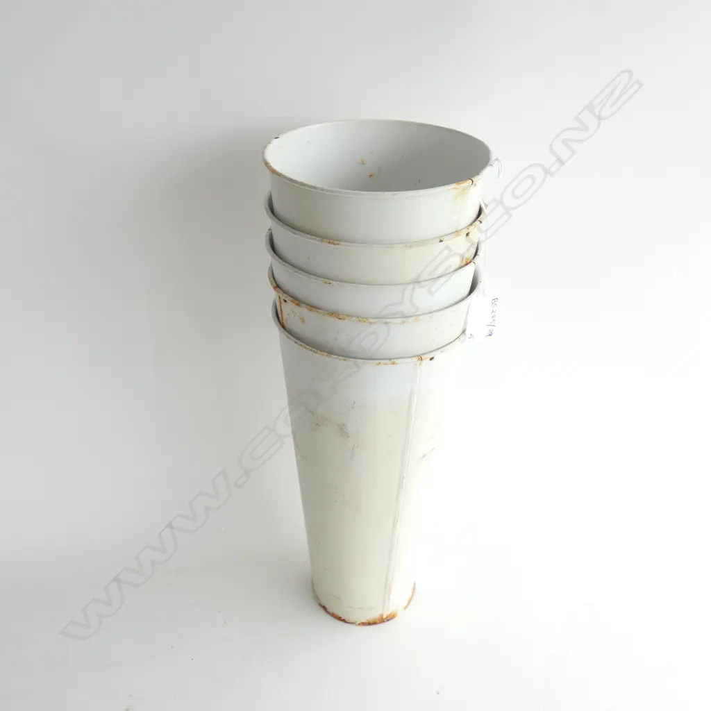 5 VINTAGE TALL WHITE ENAMEL VASES H.280mm Image 1++