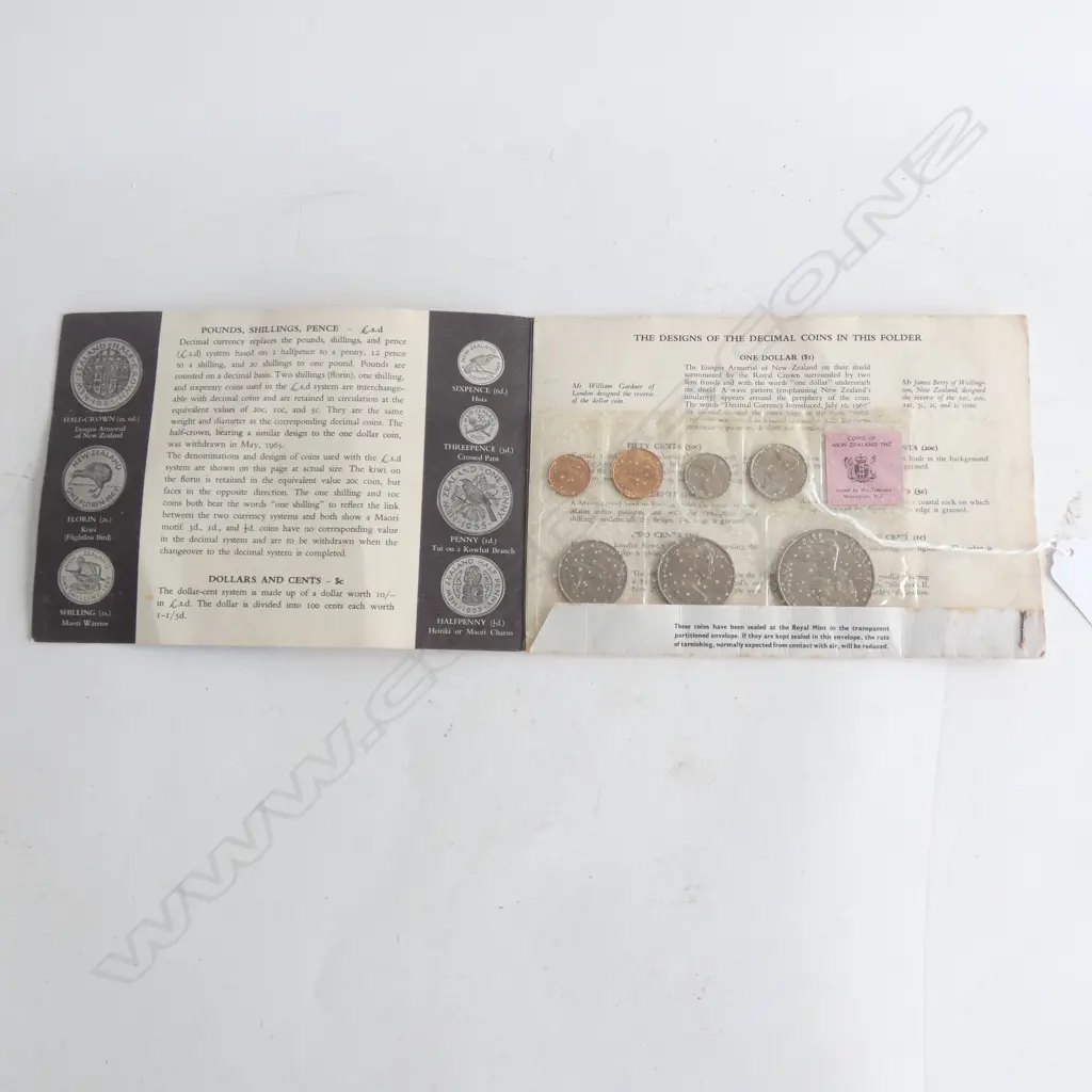 7 FIRST MINT SOUVENIR COINS NZ 1967  Image 1++