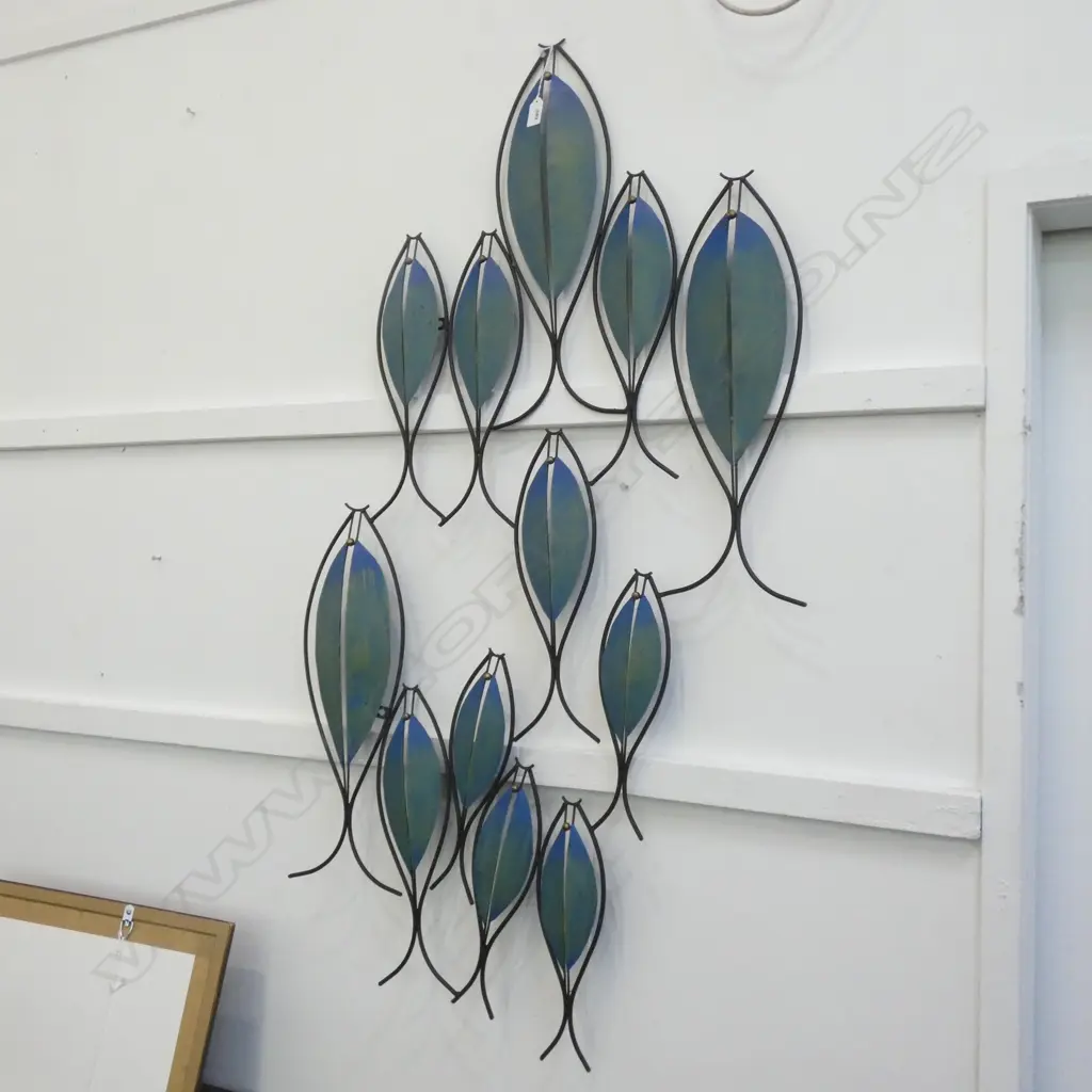 METAL 'FISH' WALL HANGING 1215x670mm Image 1++