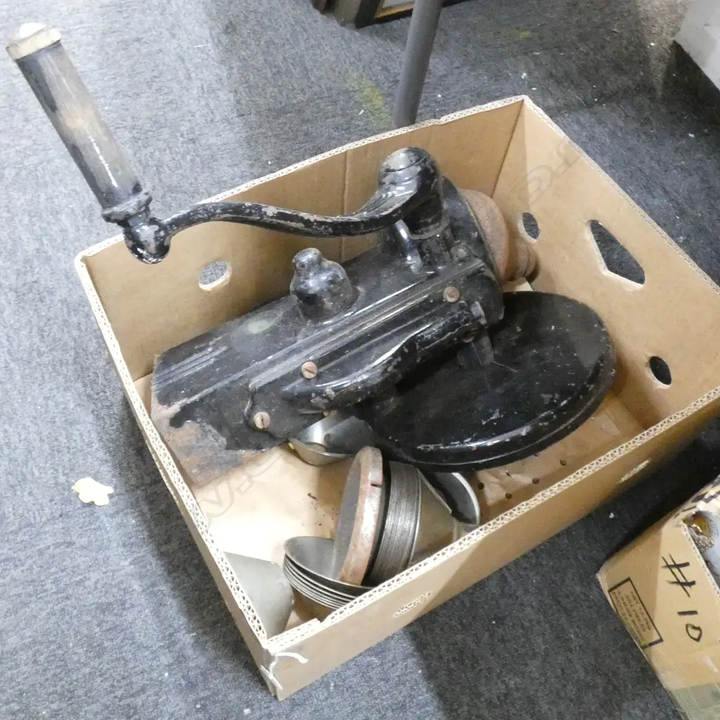 BOX LOT ASST. BLACK METAL MACHINE ETC Image 1++