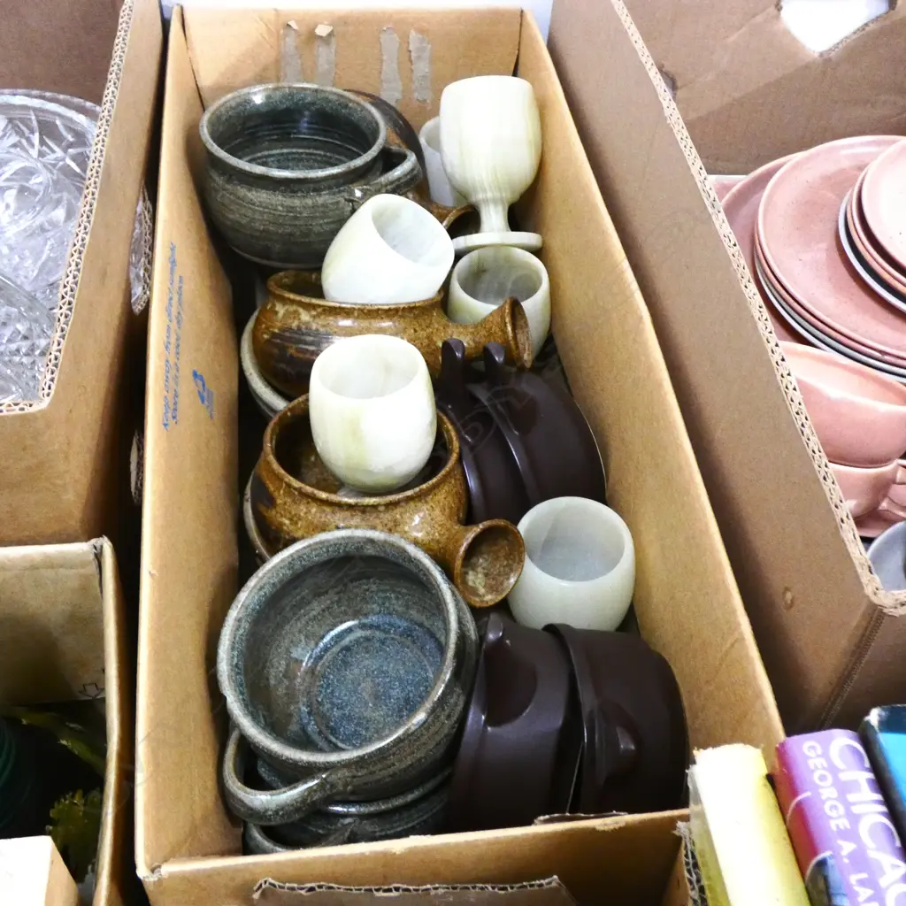 BOX LOT 13 ASST. CERAMIC SOUP BOWLS, 6 ONYX WINE CUPS Image 1++