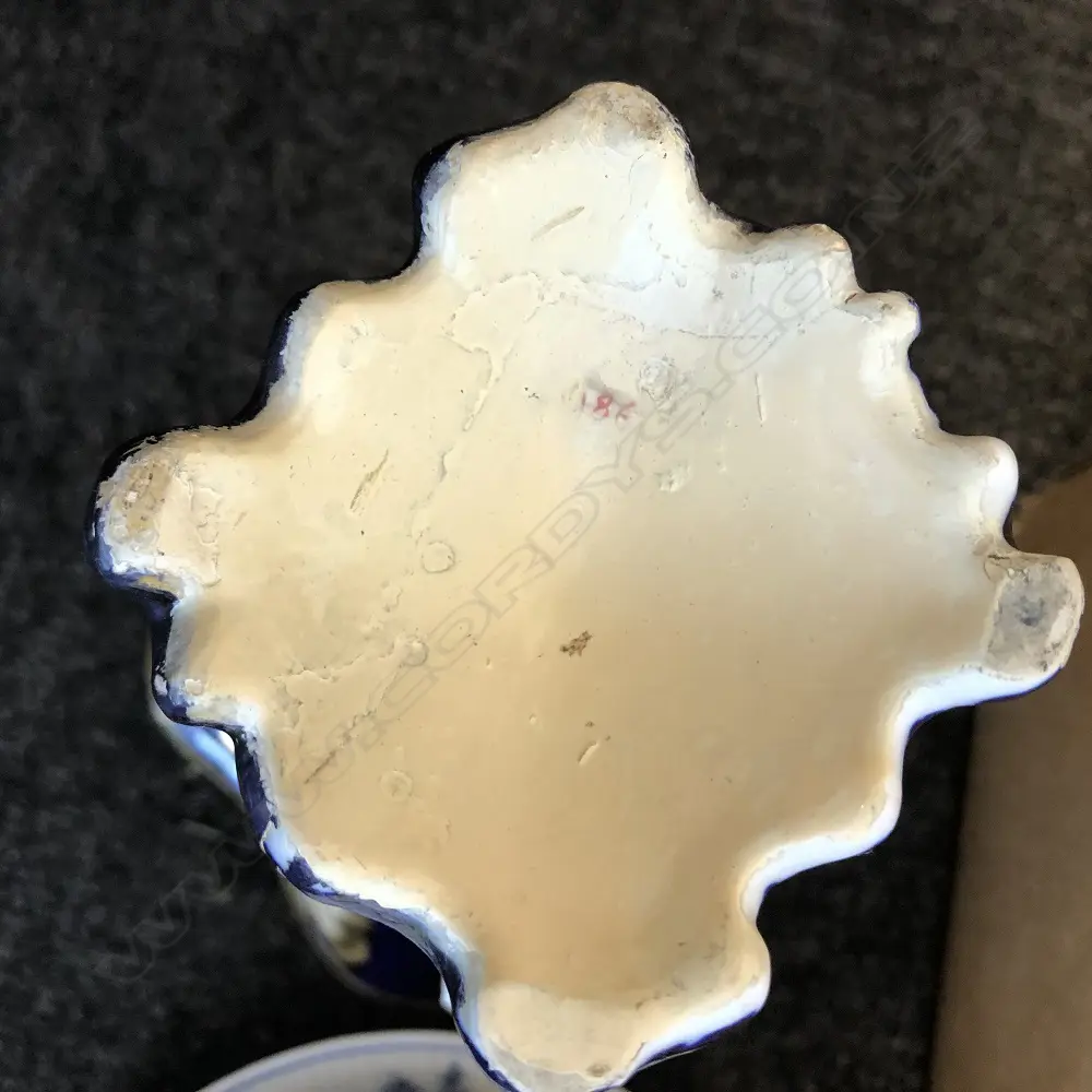 BOX ASST FINE CHINA POTTERY STONE & WOOD PCES. Image 1++