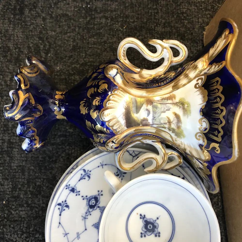 BOX ASST FINE CHINA POTTERY STONE & WOOD PCES. Image 1++