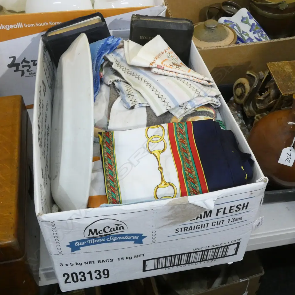 BOX LOT VINTAGE LINENS, TEA TOWELS, ETC Image 1++