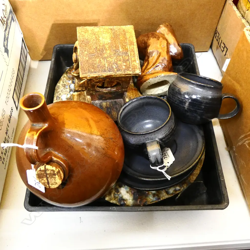 8 POTTERY PCES; PR MURRAY CLAYTON CUP & SAUCERS, OVAL PLATTER L.340mm, CARAFE, 2 ART PCES  Image 1++