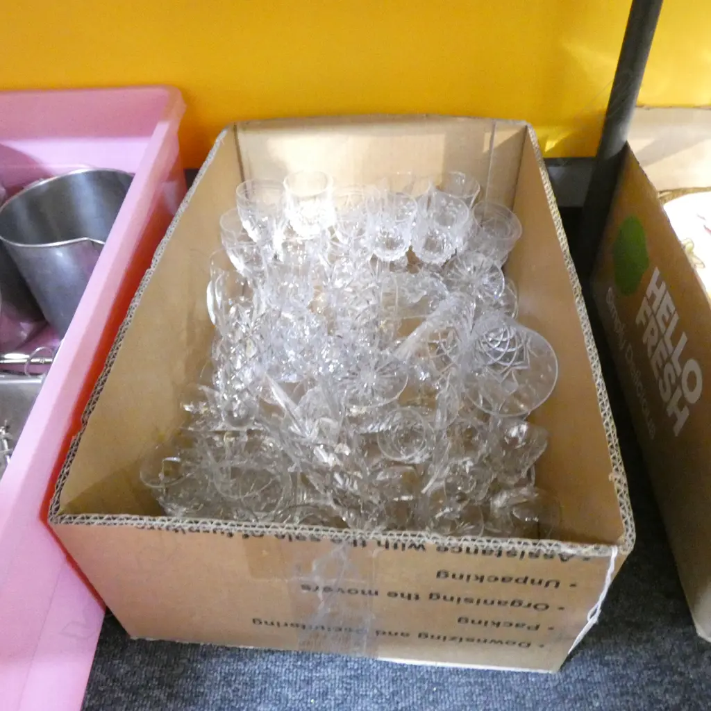 BOX LOT ASST CRYSTAL GLASSES; STEMWARE & OTHER Image 1++