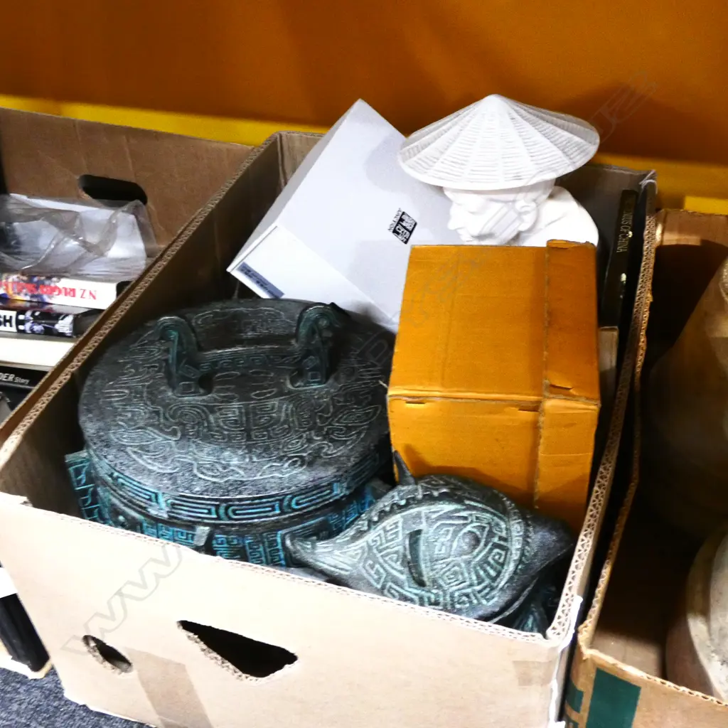 BOX LOT ASST. ORIENTAL PCES Image 1++
