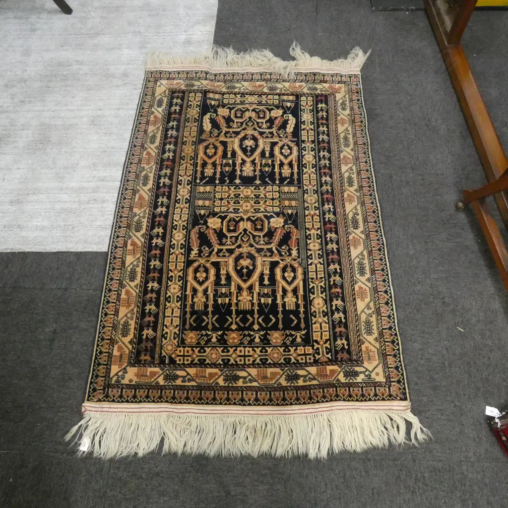 HAND KNOTTED PERSIAN WOOL FRINGED RUG 960 X 1560MM Image 1++