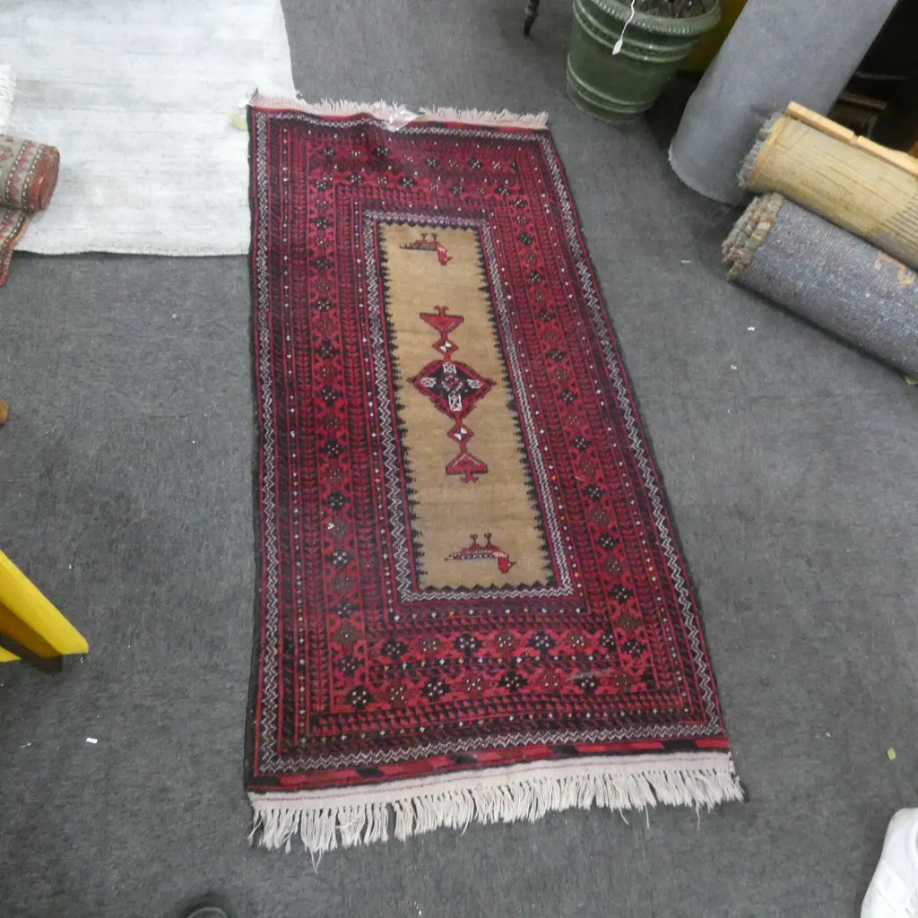 A HANDKNOTTED BALUCHI RUG 1630 X 820 MM Image 1++