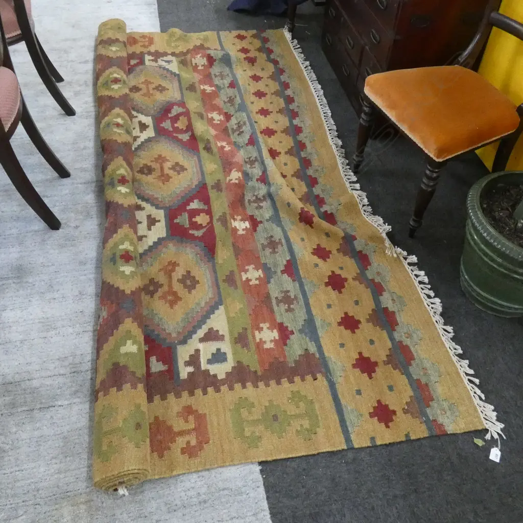 FLAT WEAVE RUG 3000x2500mm Image 1++