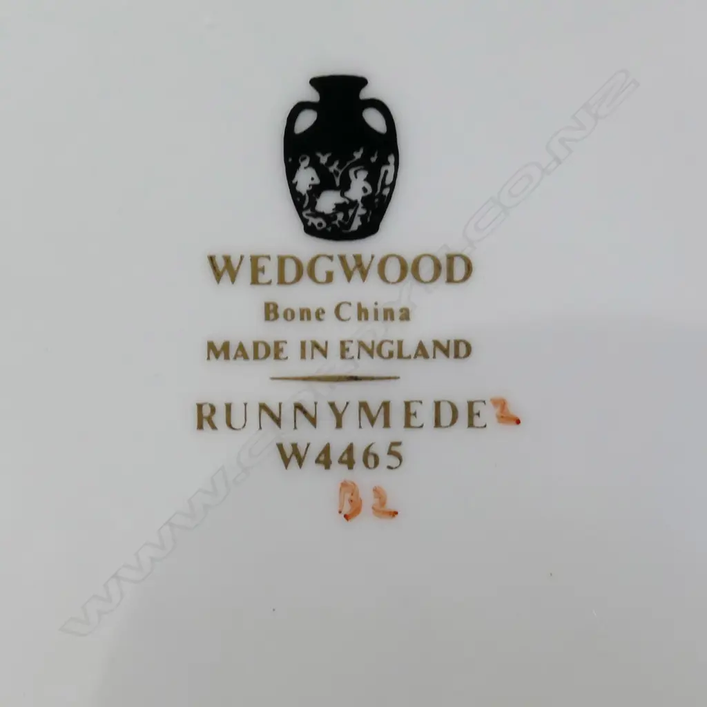 WEDGWOOD 'RUNNYMEDE' LG PART DINNER SERVICE,  APPROX 82PC Image 1++