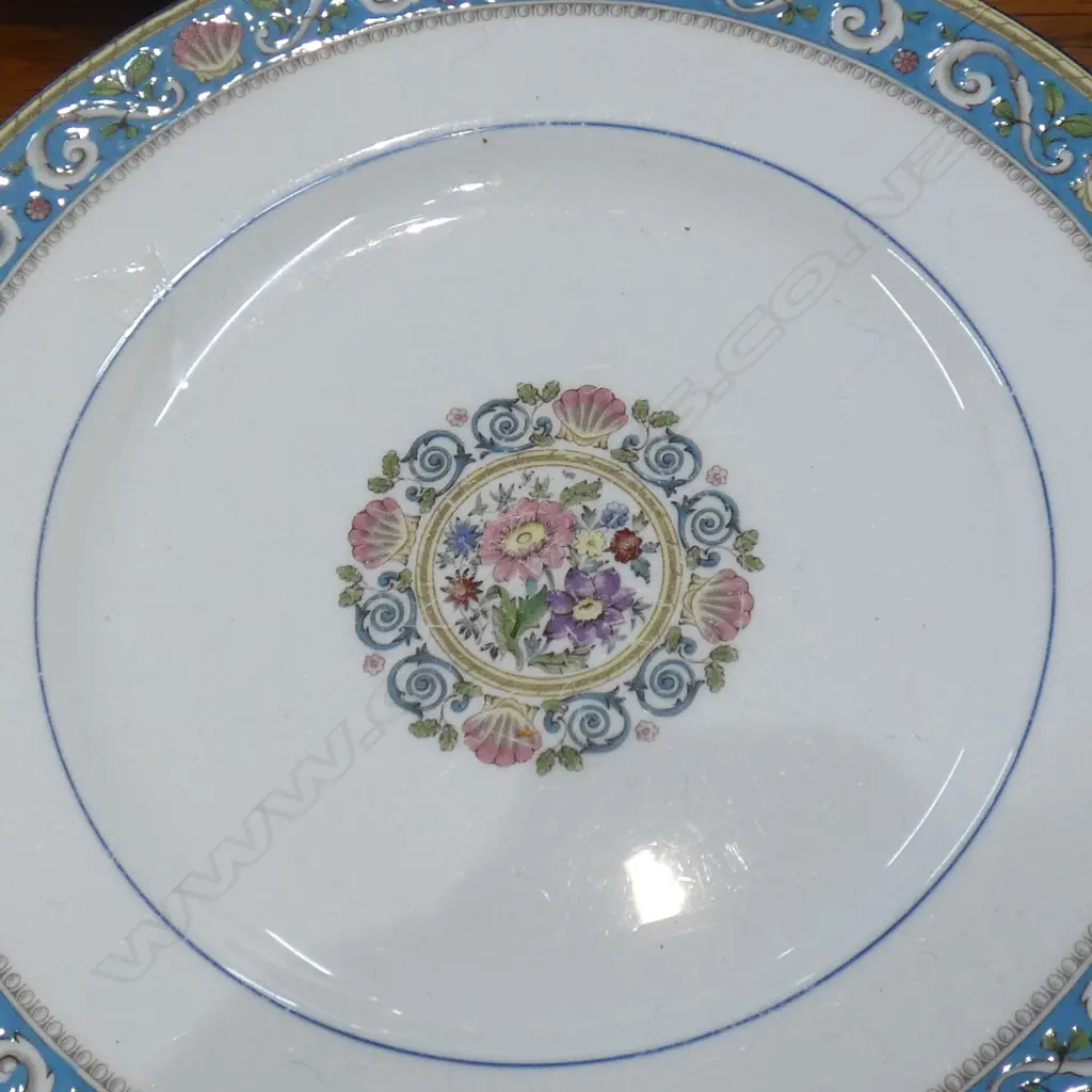 WEDGWOOD 'RUNNYMEDE' LG PART DINNER SERVICE,  APPROX 82PC Image 1++