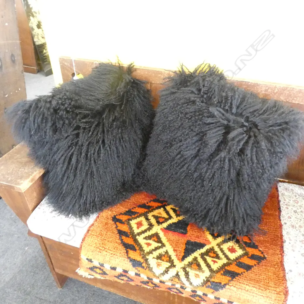 2X MONGOLIAN LAMB FUR CUSHIONS 400X400MM Image 1++