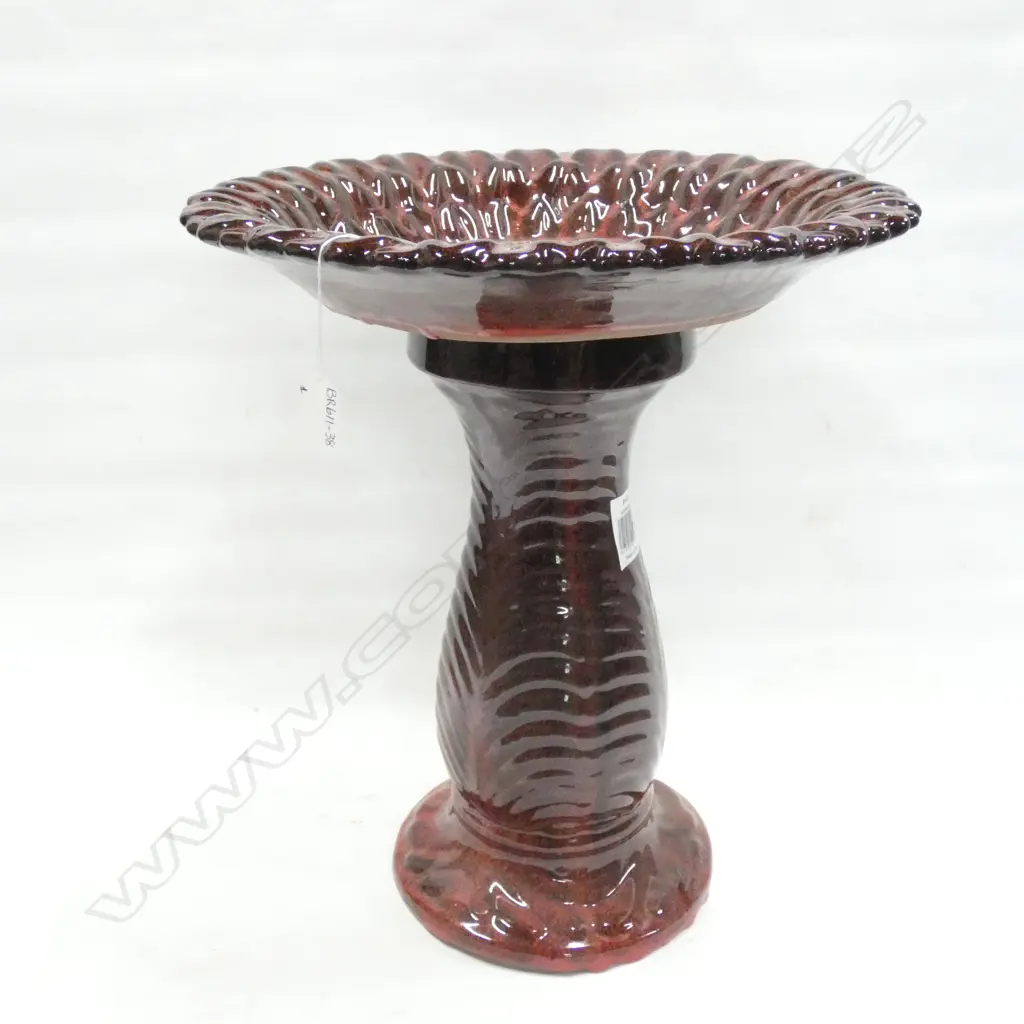 RED / BLACK TEXTURED GLAZED BIRD BATH & STAND DIA 410 H 490MM Image 1++