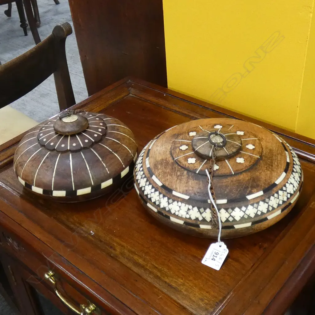 PR INLAID WOODEN DECORATIVE PIECES 250mm dia Image 1++