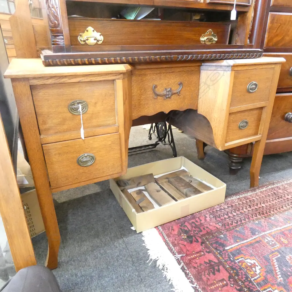 OAK DRESSING TABLE & MIRROR 1140 X 555 X 1510MM Image 1++