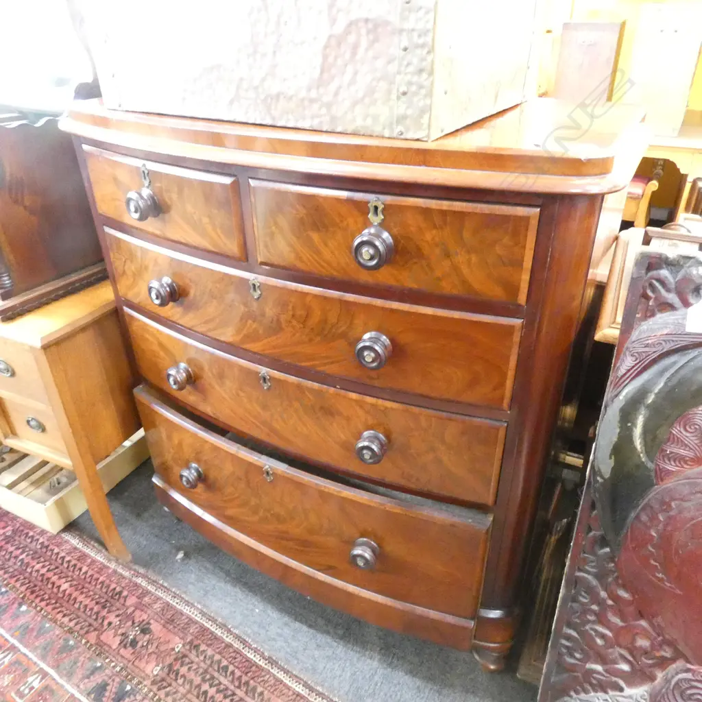 MAHOGANY BOW FRONT CHEST OF DRAWERS FAUX MOP INLAY ON HANDLES 1100 X 550MM Image 1++
