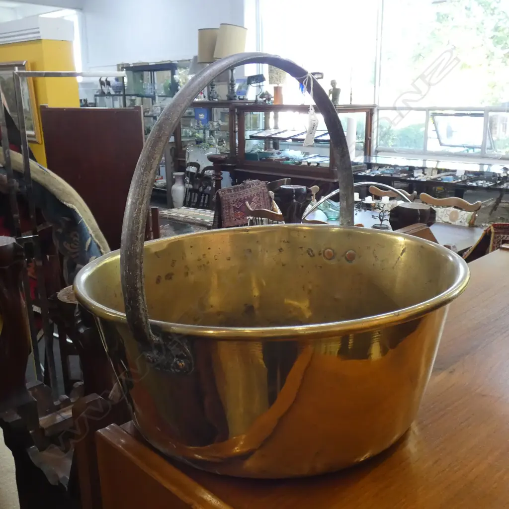 LG BRASS PRESERVING PAN, DIA. 370mm Image 1++