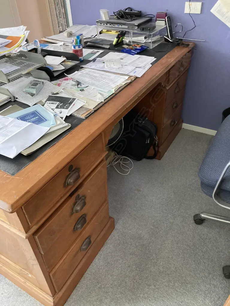 EARLY 20TH CENTURY KAURI PARTNERS DESK Image 1++