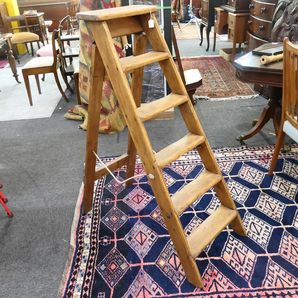VINTAGE WOODEN LADDER, H.1180mm Image 1++