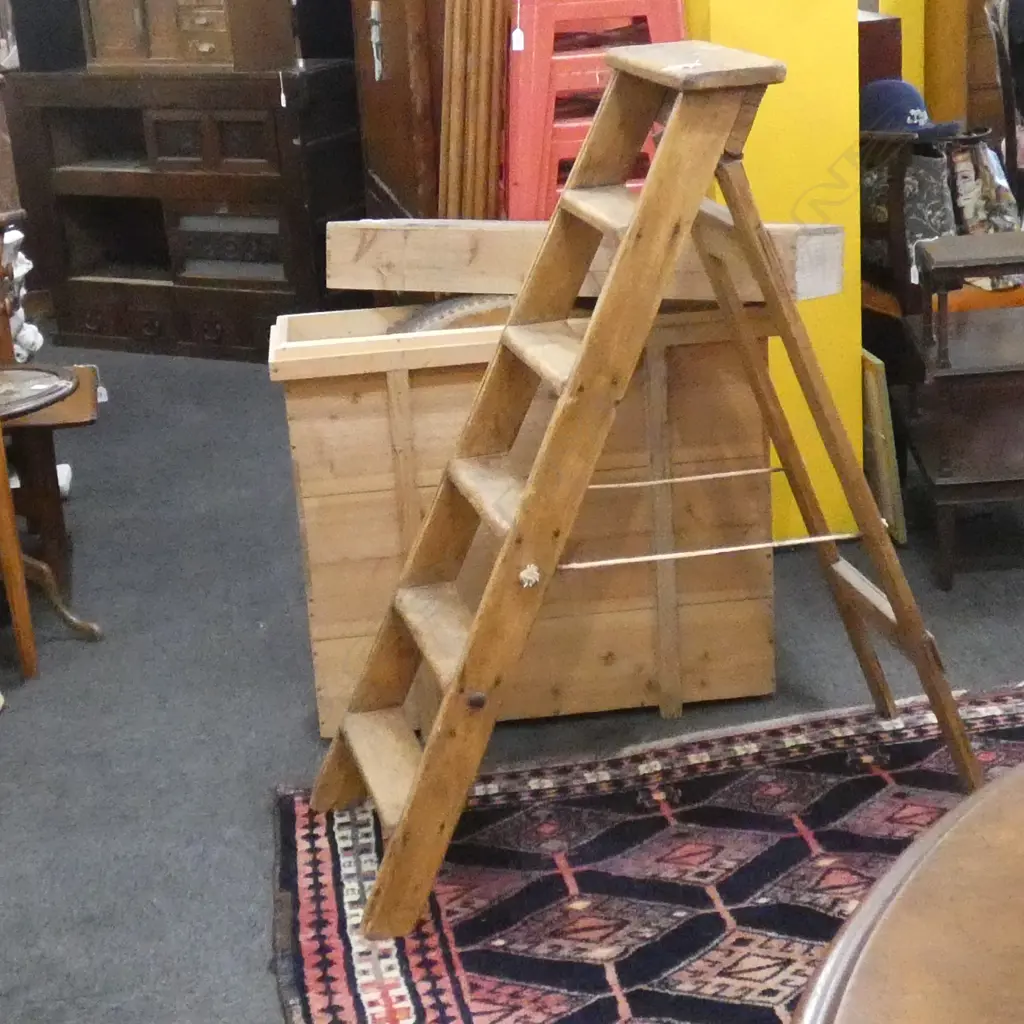 VINTAGE WOODEN LADDER, H.1180mm Image 1++