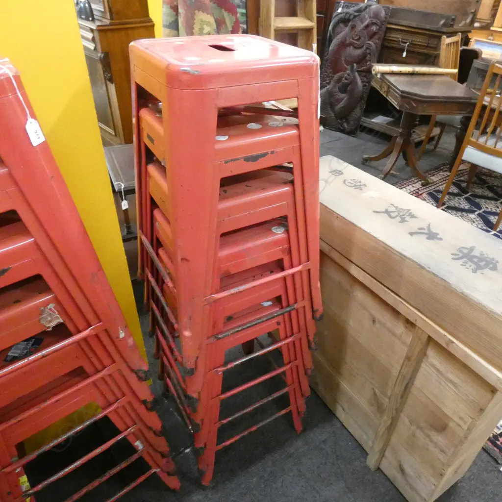 6 RED METAL STOOLS H.660mm Image 1++