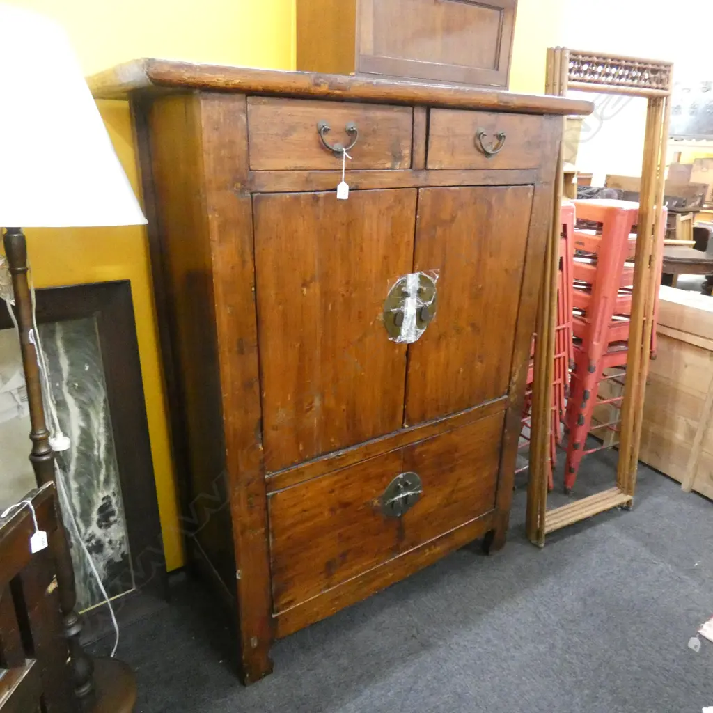 LARGE CHINESE CABINET... Image 1++