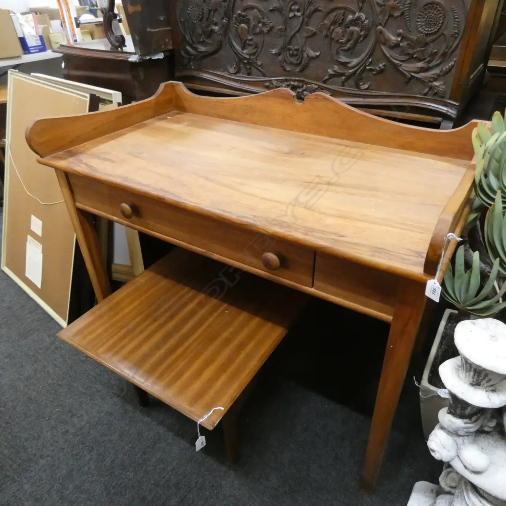 RIMU HALL TABLE 1030x535x865mm Image 1++