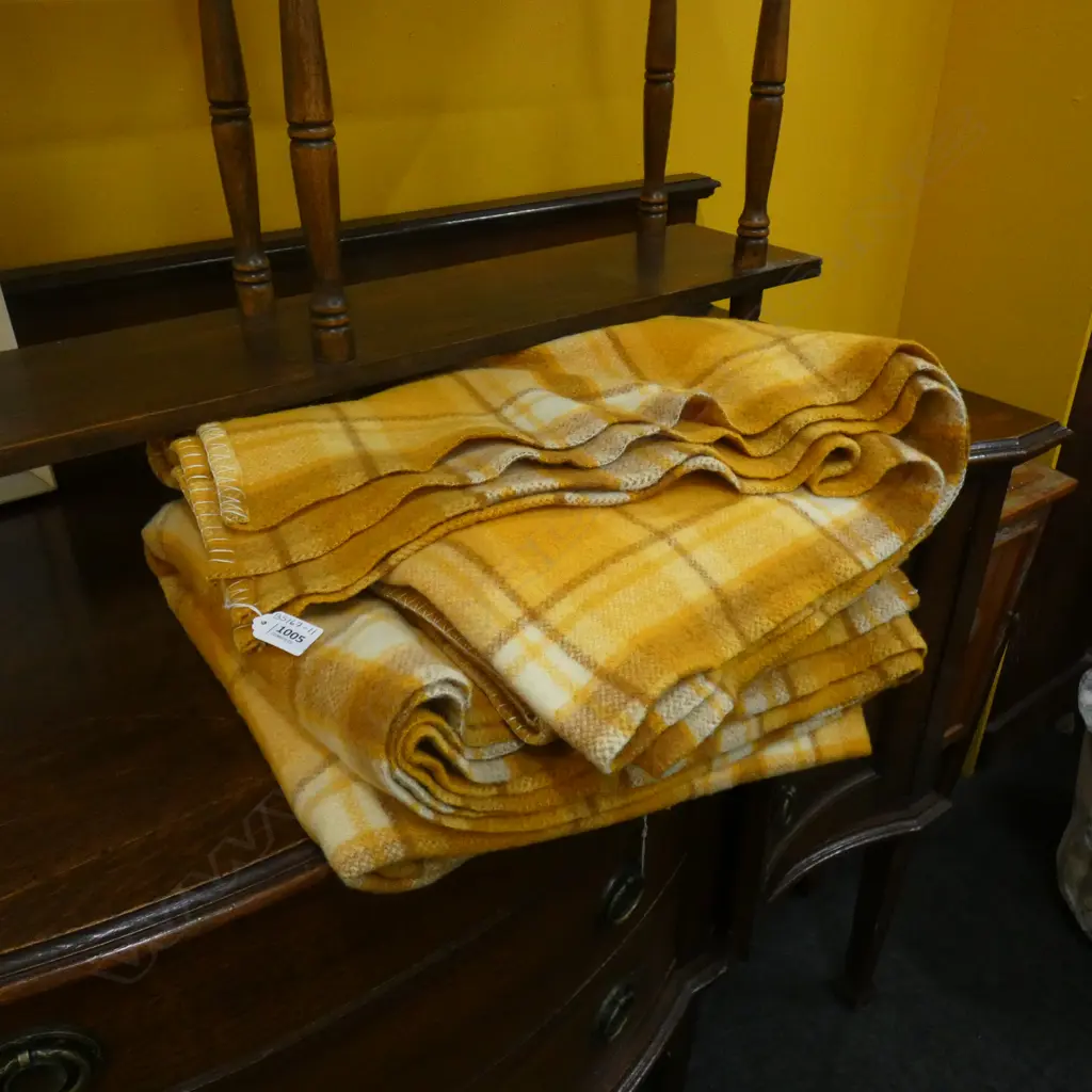 PR YELLOW NZ WOOL BLANKETS Image 1++