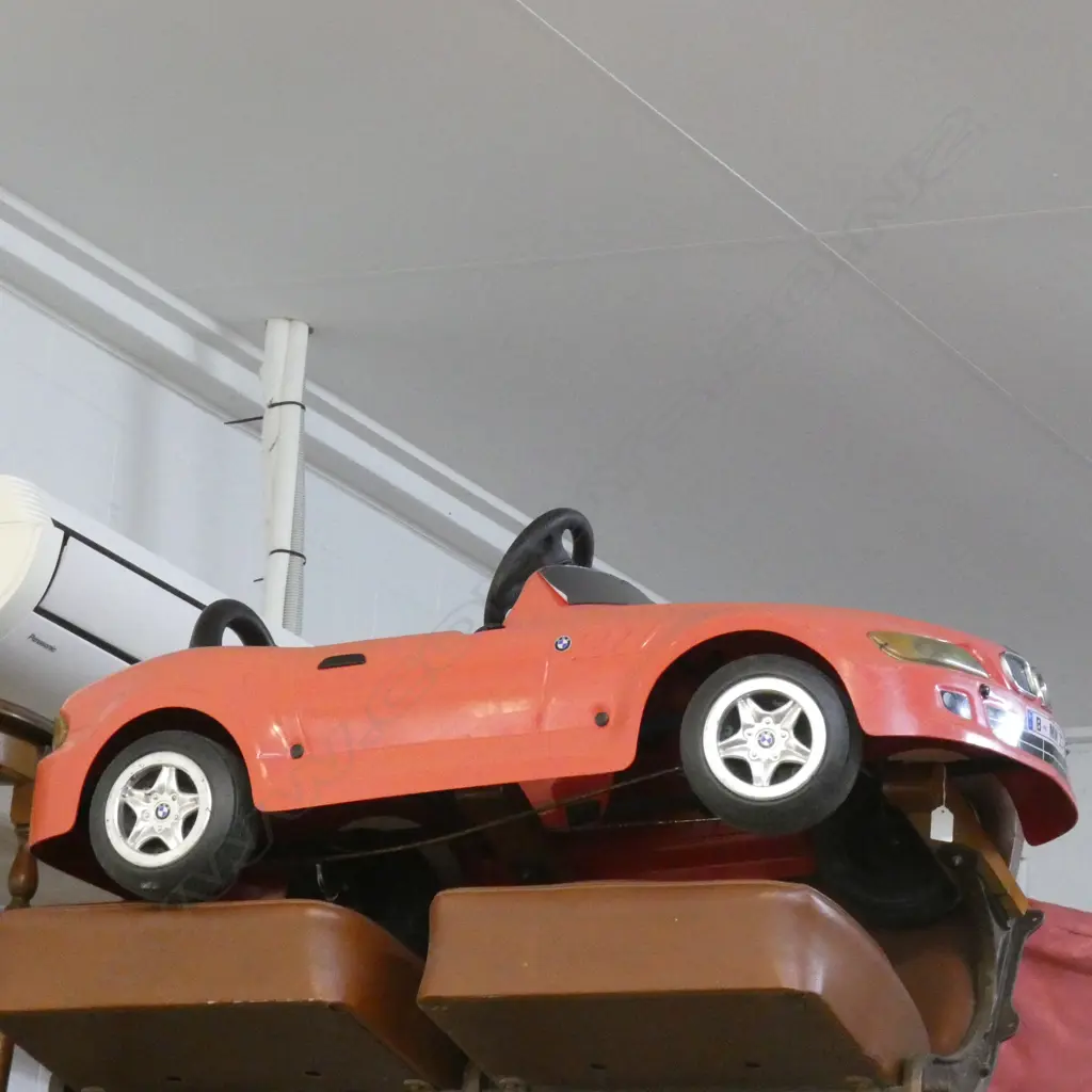 BMW PLASTIC PEDAL CAR L.1050mm Image 1++