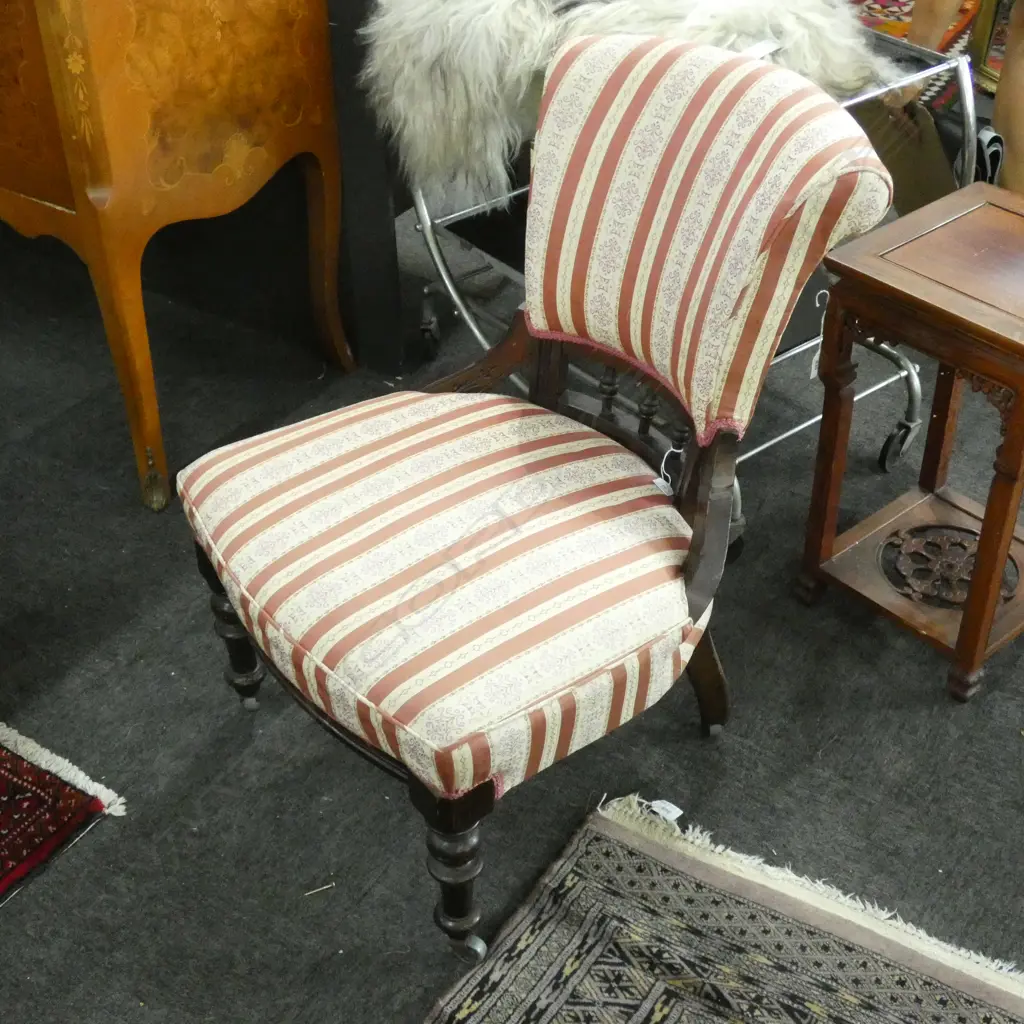 UPHOLSTERED EDWARDIAN CHAIR  Image 1++