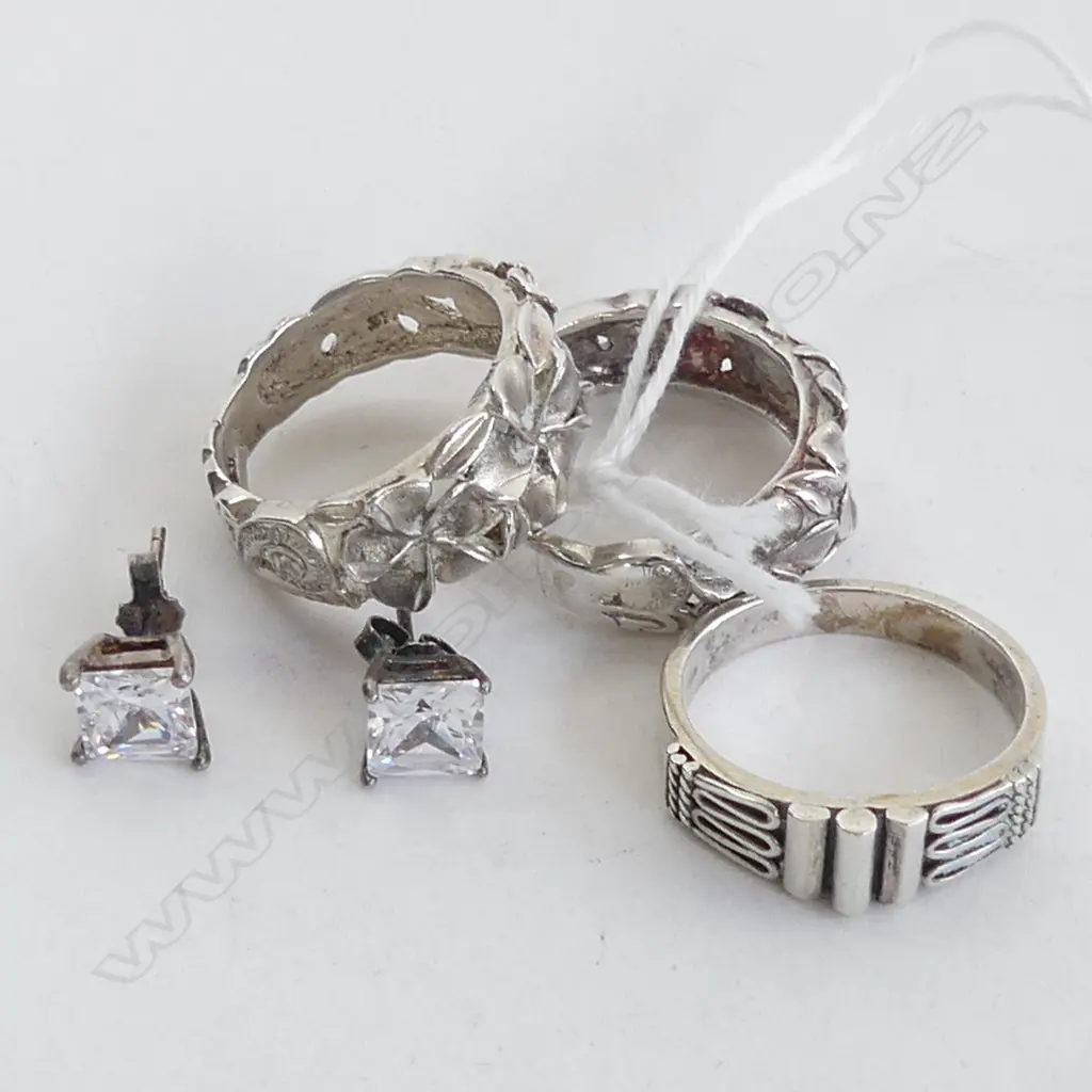3 STG SILVER RINGS + PR OF EARRINGS 14.8 gms Image 1++