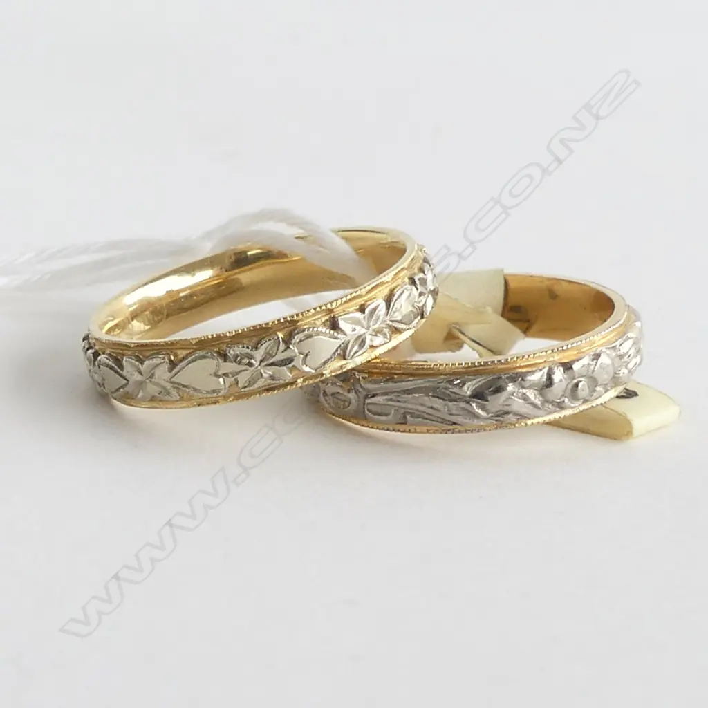 2 X 18CT GOLD PALLADIUM BAND RINGS NEW OLD STOCK 8.32GMS Image 1++