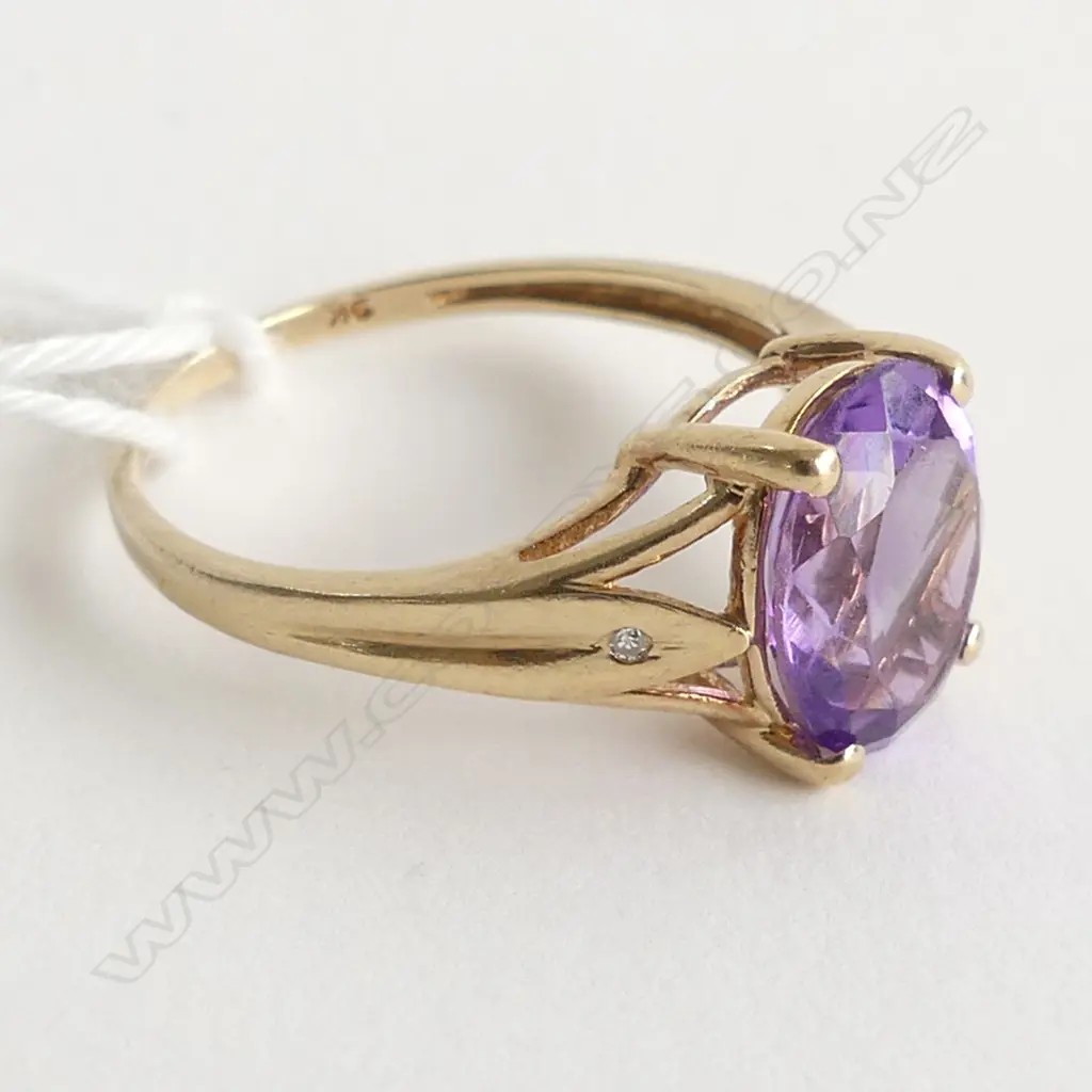 (54) 9CT GOLD & AMETHYST DRESS RING Image 1++