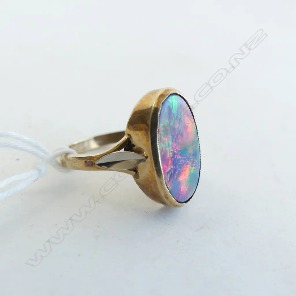 9CT OPAL DOUBLET DRESS RING 4.15 GRAMS GREAT FLASH OF 'FIRE' Image 1++