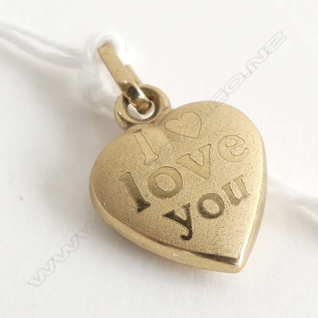 (77) 9CT HEART PENDANT CHARM 0.7gm Image 1++
