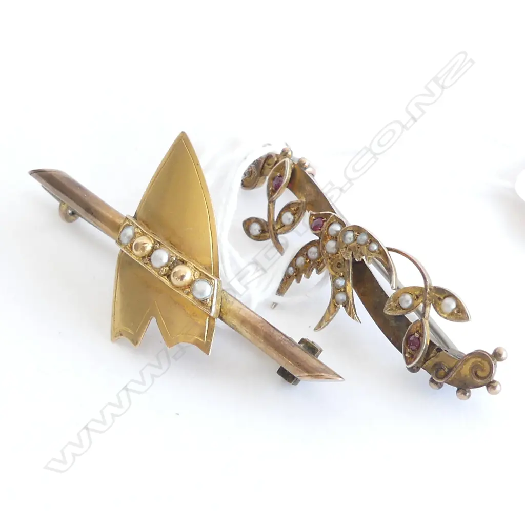 2 C1900 9CT GOLD BAR BROOCHES SHEILD & SWALLOWS. 1 pearl missing 6.45gms Image 1++