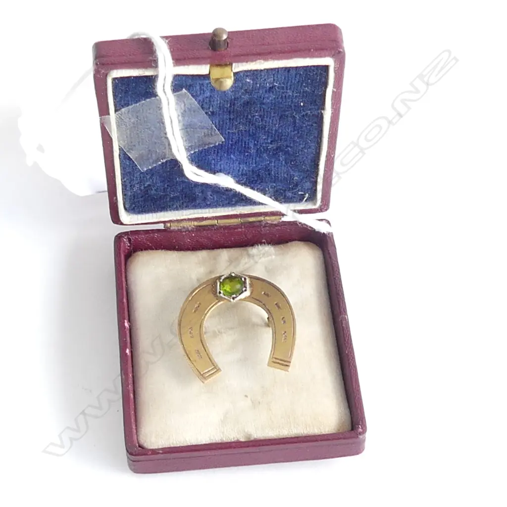9CT GOLD EDW LUCKY HORSE SHOE BROOCH 2.4gms Image 1++