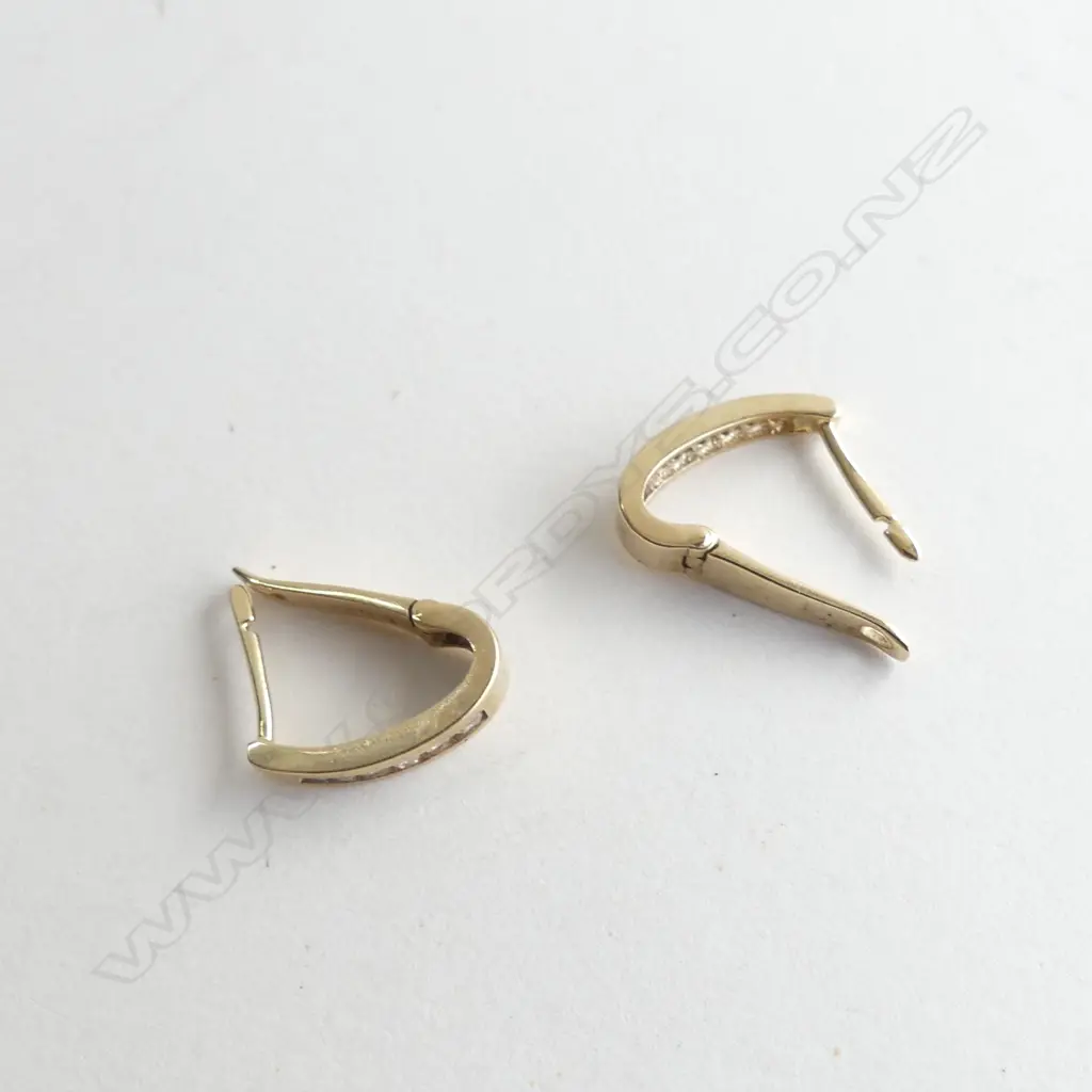 PR 14K GOLD & DIAMOND HOOP EARRINGS Image 1++