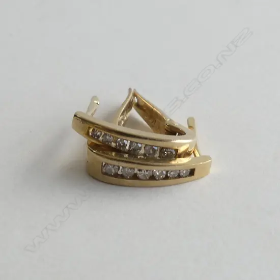 PR 14K GOLD & DIAMOND HOOP EARRINGS