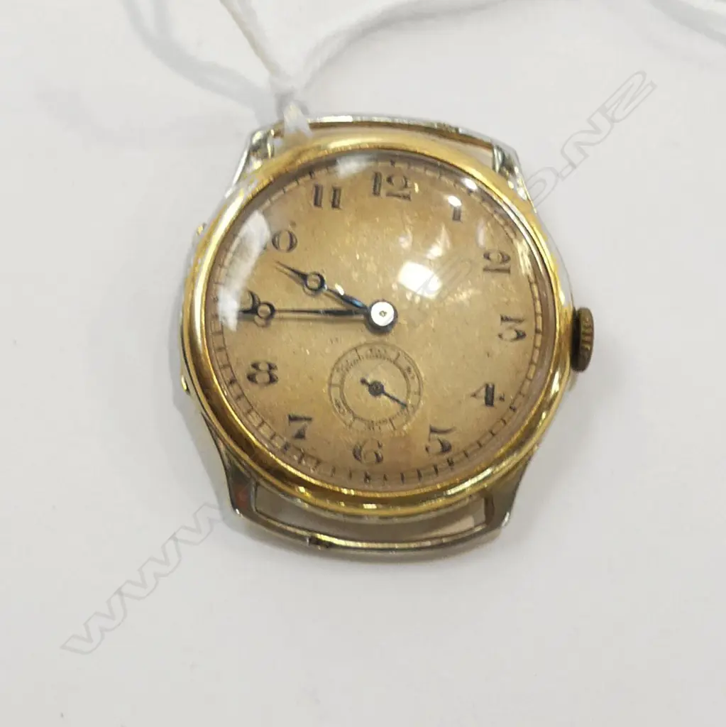 1930's/40's 18CT GOLD GENTS SWISS WRISTWATCH no strap Image 1++